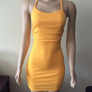 Yellow strap-back summer dress